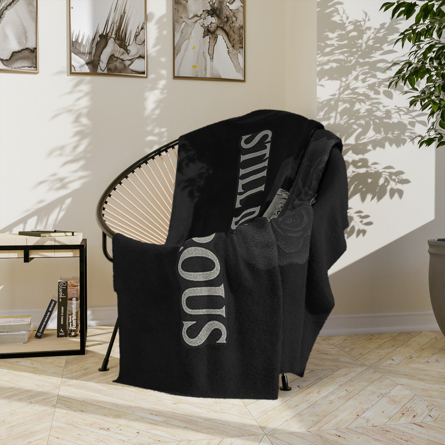 Dead Pretty gothic blanket with floral shadow motif
Alternative fashion gothic blanket for home decor
Edgy punk rock velveteen throw in gothic floral design