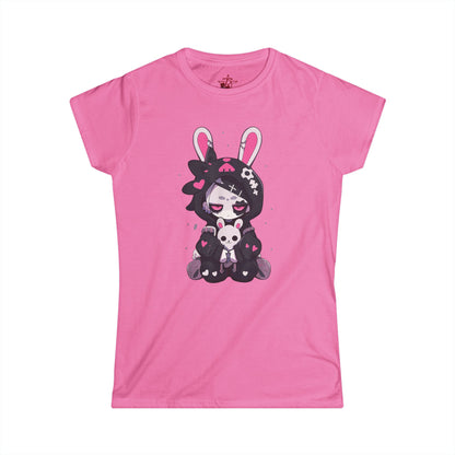 Camiseta con cuello en V y estampado de niña gótica con pucheros 