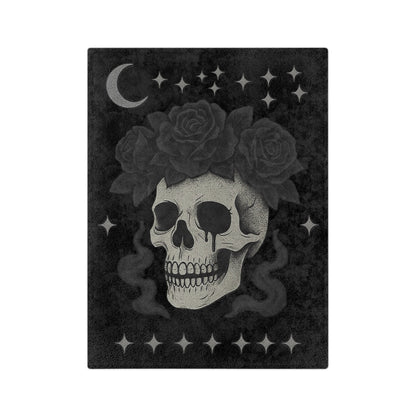 Boneveil gothic blanket with skull motif
Alternative fashion velveteen blanket for gothic bedding
Edgy punk rock microfiber throw with gothic skull design
