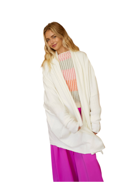 Oversized slouch gothic cardigan with dolman sleeves
Patterned knit cardigan in relaxed oversized fit
Alternative fashion gothic cardigan with grunge-inspired design
