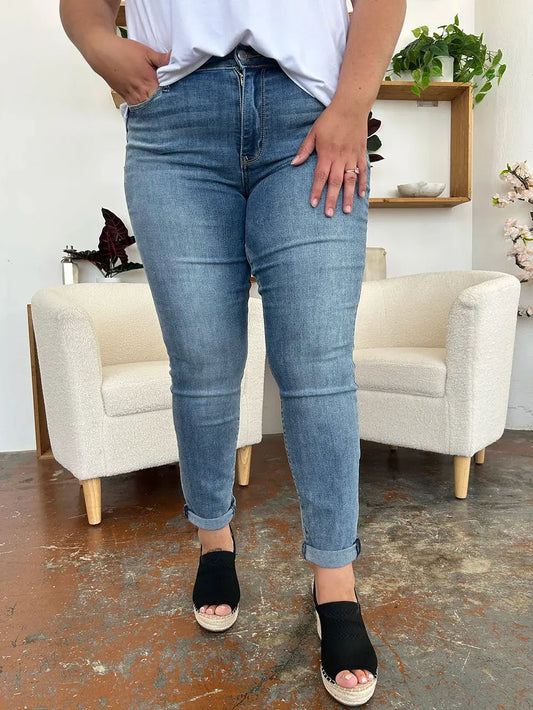 Full Size/Plus Size Cuffed Hem Slim Judy Blue Jeans