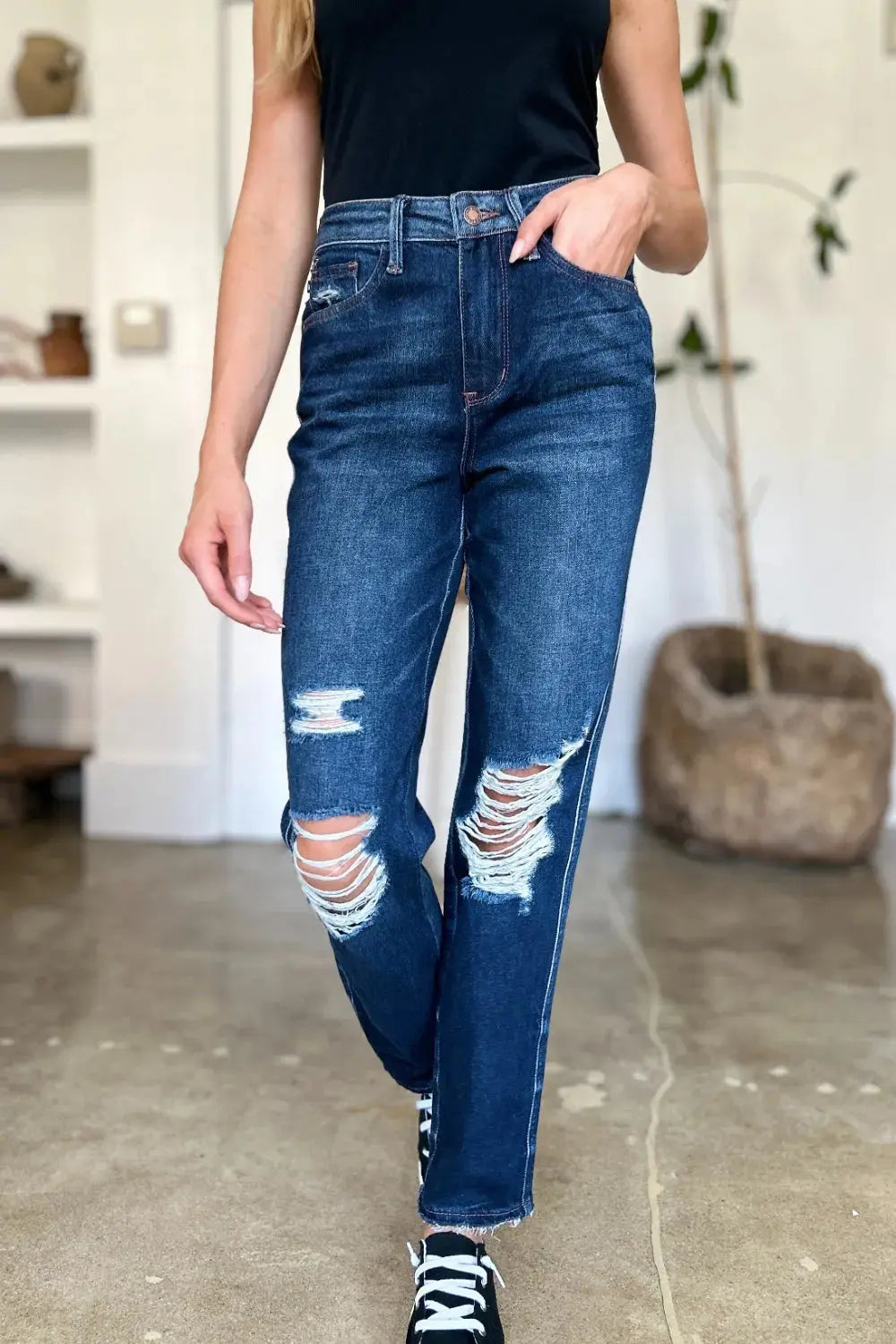 Full Size High Waist Rigid Magic Heavy Destroy Straight Judy Blue Jeans