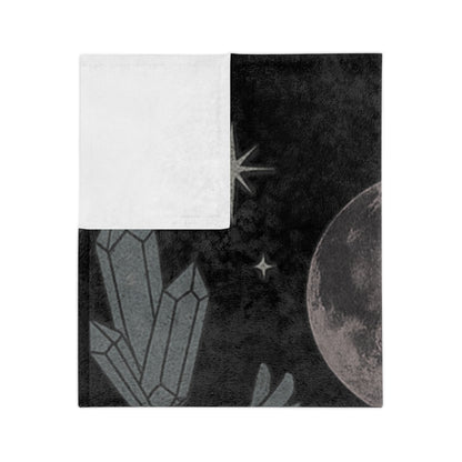 Moonveil gothic blanket with moon and crystal motif
Alternative fashion velveteen blanket for gothic home decor
Edgy punk rock microfiber throw in mystical moon design
