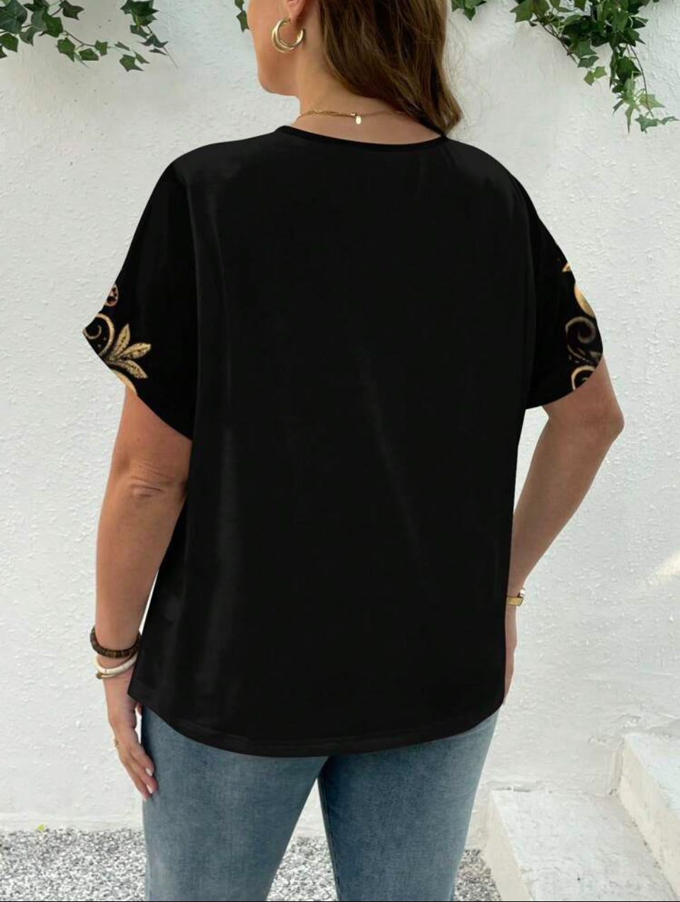 The Rock Collective Lips Like Fire Mic Tee
