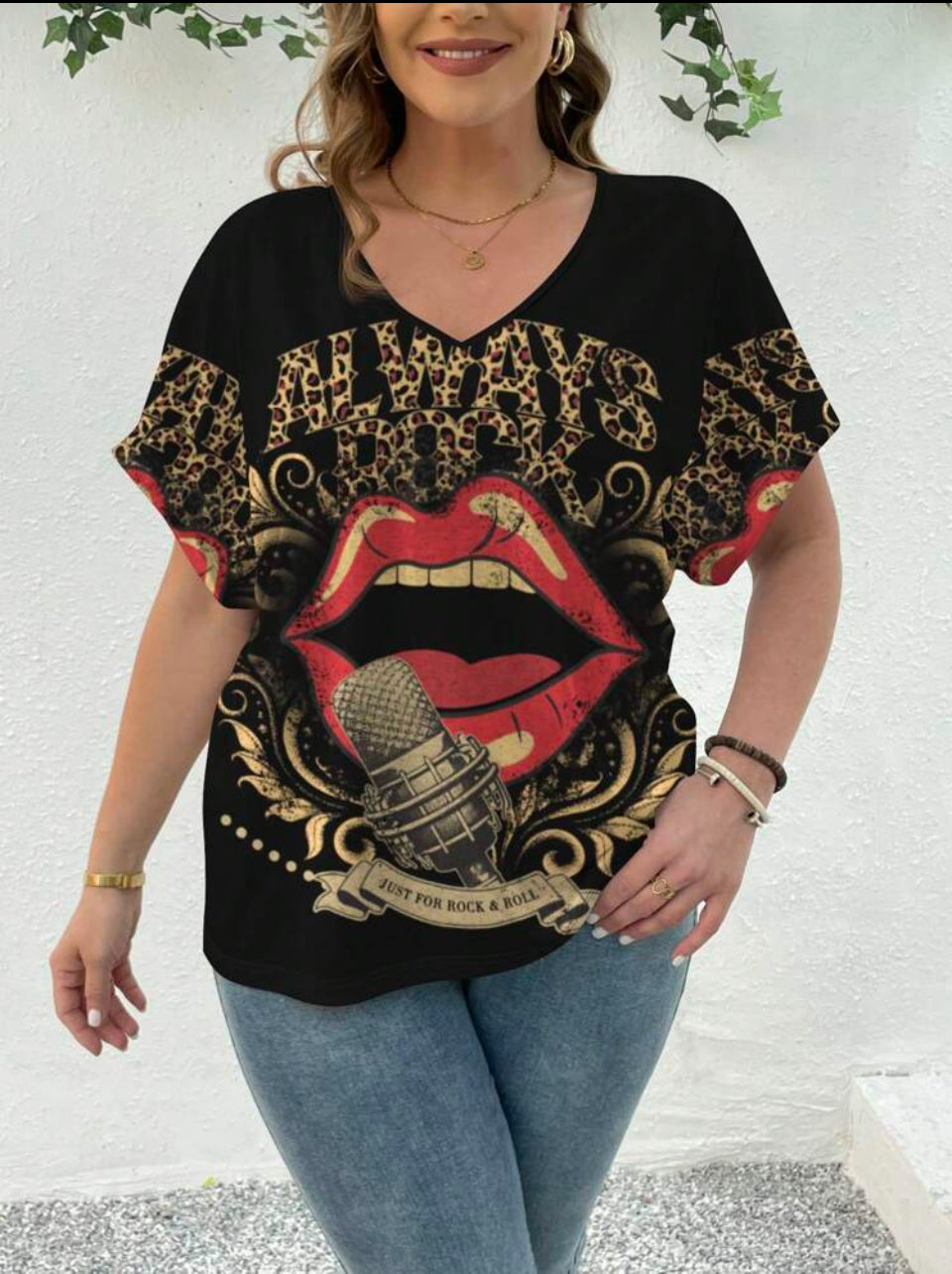 The Rock Collective Lips Like Fire Mic Tee