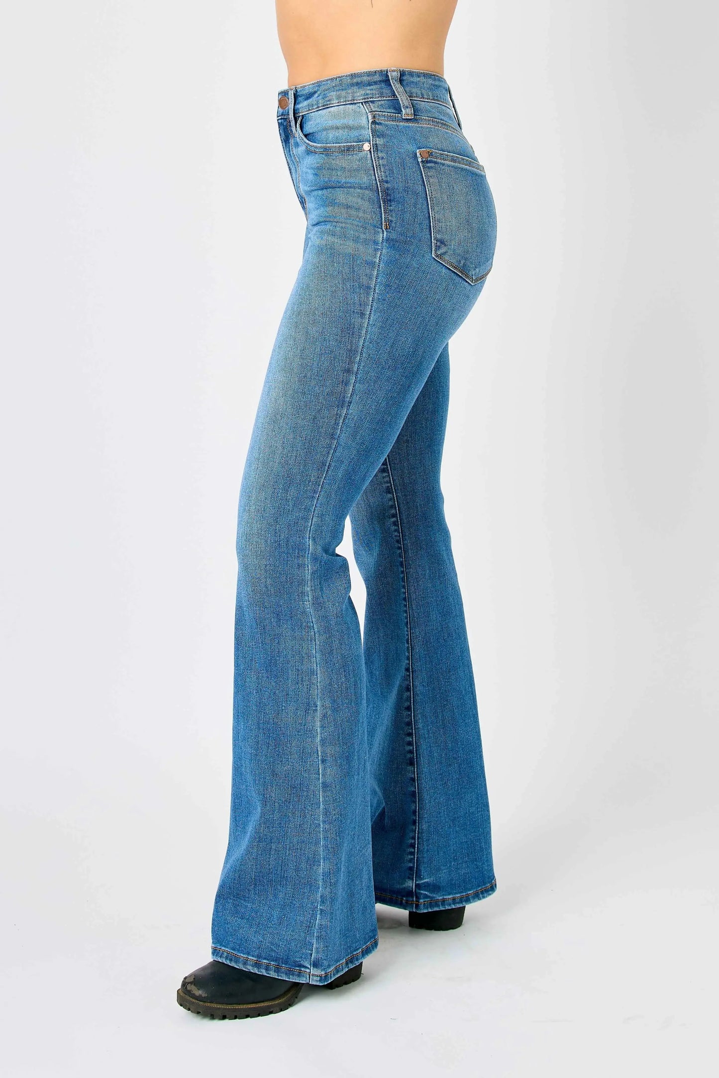 High Waist Classic Flare Judy Blue Jeans – Full & Plus Size